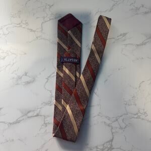 REGATTA Classic Striped Necktie – Beige & Brown